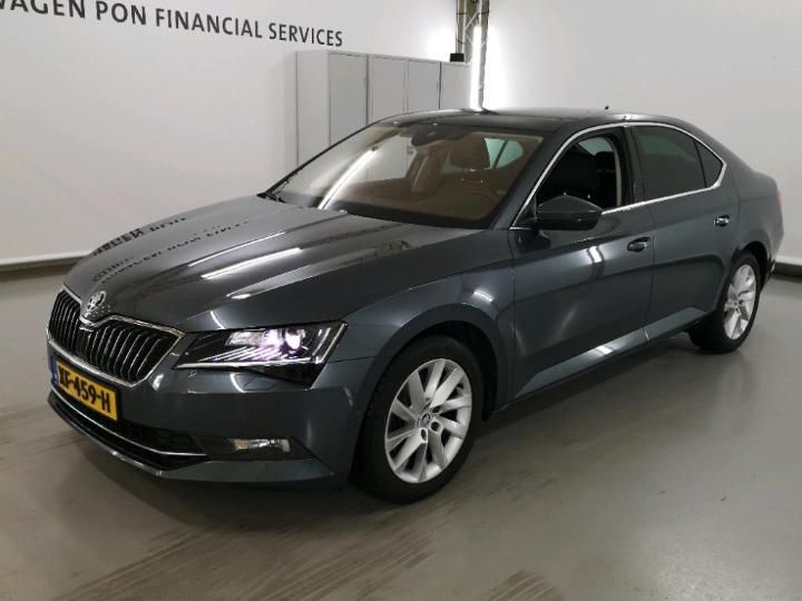 SKODA SUPERB 2019 tmbah9np2k7031252