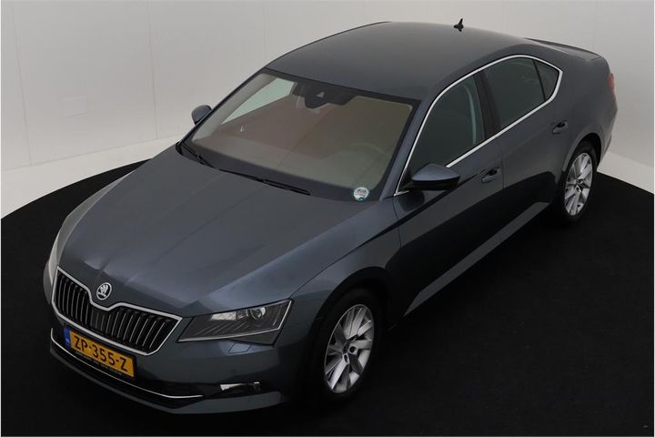 SKODA SUPERB 2019 tmbah9np3k7081805