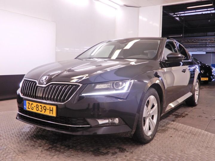 SKODA SUPERB 2019 tmbah9np5k7018592