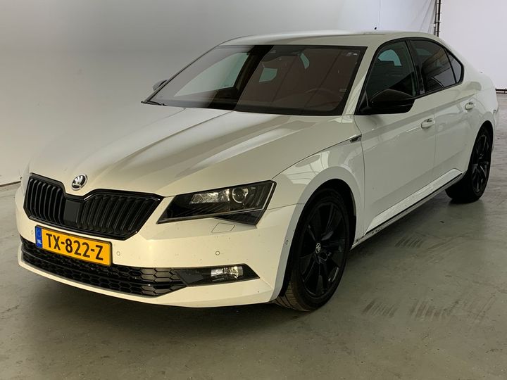 SKODA SUPERB 2018 tmbah9np5k7031908