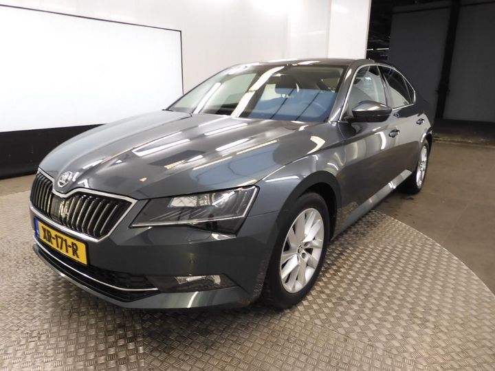 SKODA SUPERB 2019 tmbah9np5k7053309