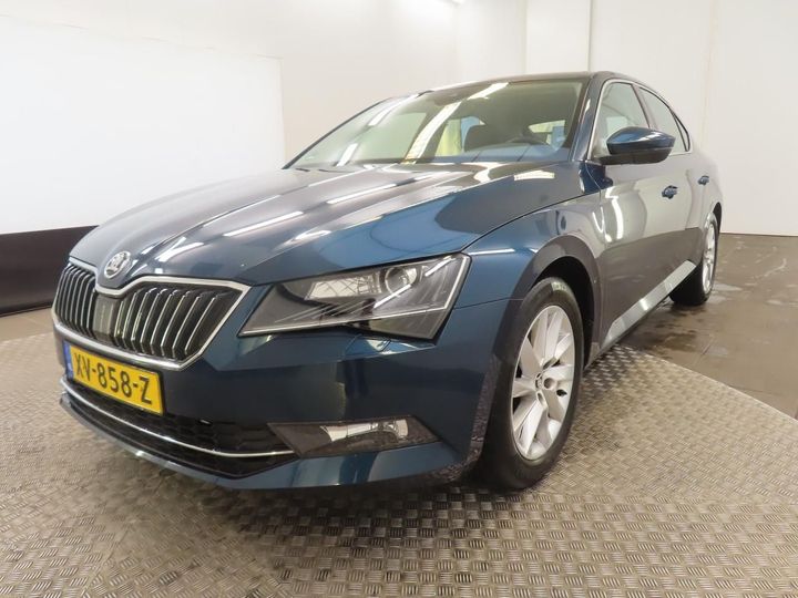 SKODA SUPERB 2019 tmbah9np5k7060132