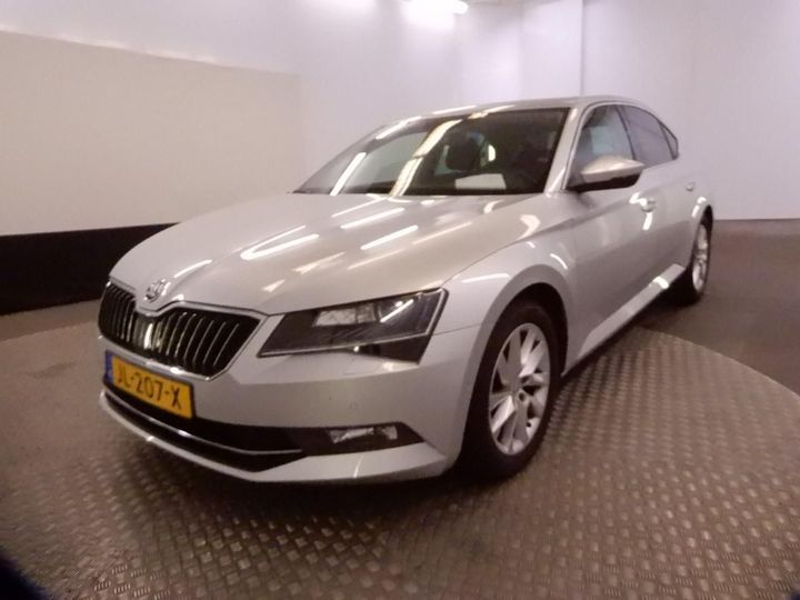 SKODA SUPERB 2016 tmbah9np7g7077537