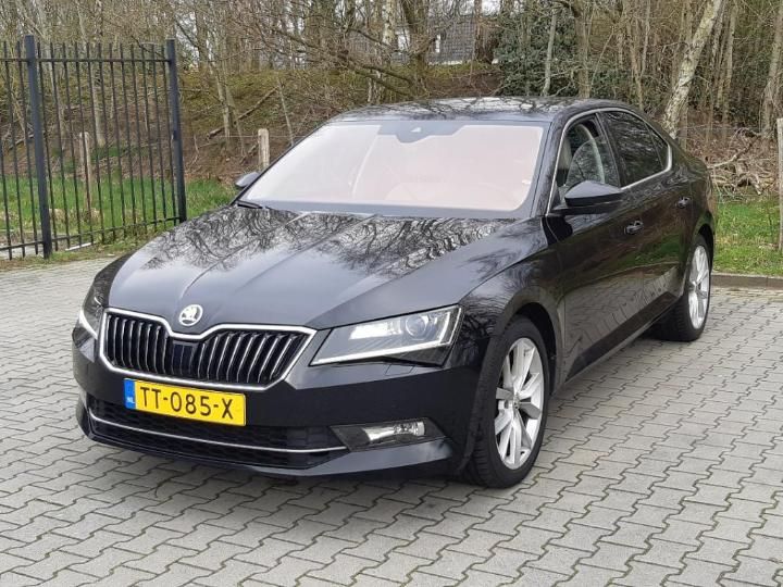 SKODA SUPERB 2018 tmbah9np8k7019641