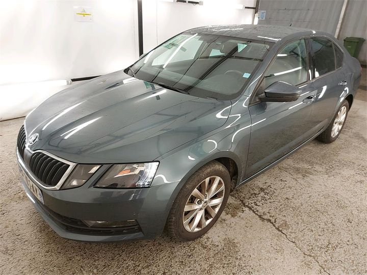 SKODA OCTAVIA 2017 tmbaj7ne2j0057834