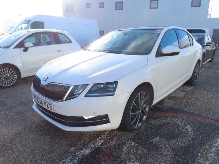 SKODA OCTAVIA 2018 tmbaj7ne2j0302261