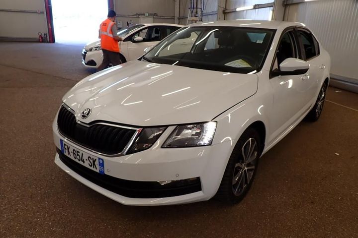 SKODA OCTAVIA 2019 tmbaj7ne3l0018687