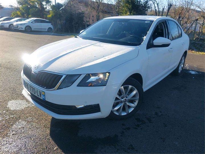 SKODA OCTAVIA 2019 tmbaj7ne4l0027611