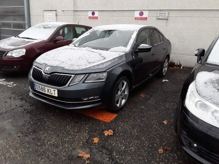 SKODA OCTAVIA 2018 tmbaj7ne5j0325601