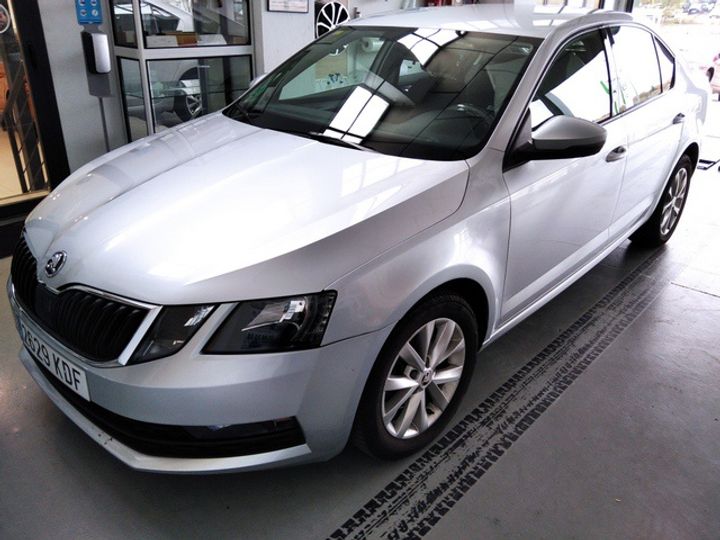 SKODA OCTAVIA 2017 tmbaj7ne8j0146453