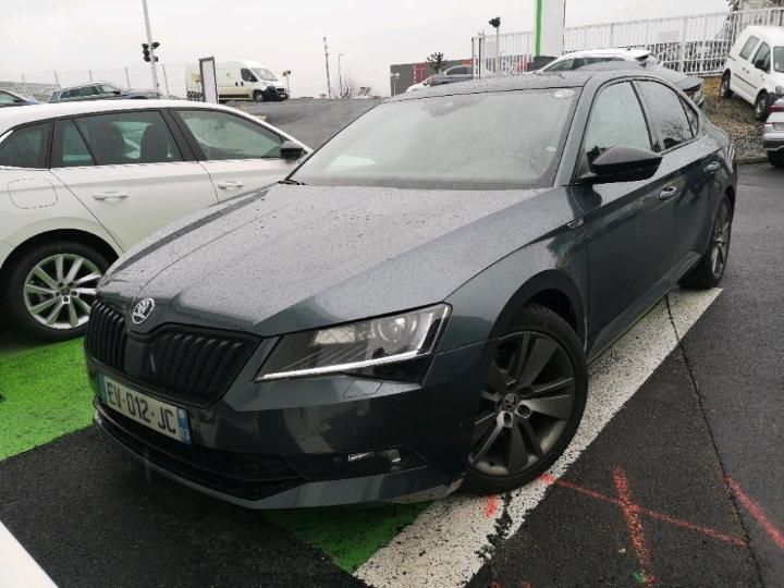 SKODA SUPERB 2018 tmbaj7np9j7563623