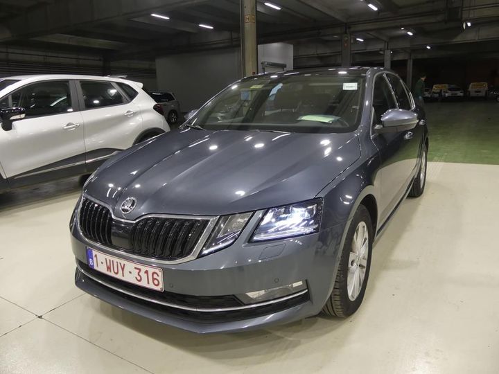 SKODA OCTAVIA 2019 tmbaj9nexl0043520