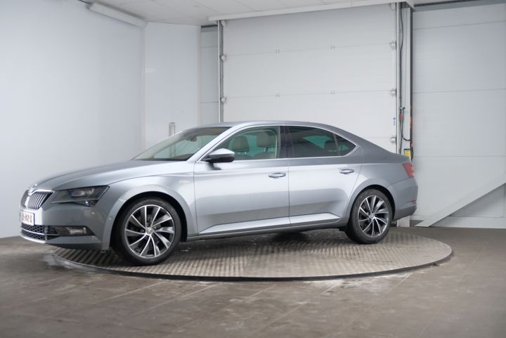 SKODA SUPERB 2016 tmbaj9np6g7061575