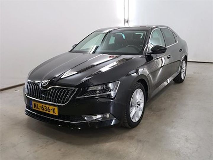 SKODA SUPERB 2017 tmbal9np2h7047331