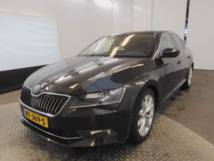 SKODA SUPERB 2018 tmbal9np3j7565437