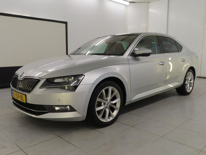 SKODA SUPERB 2019 tmban9np1k7046317