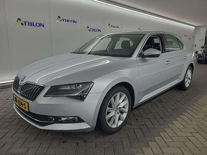 SKODA SUPERB 2019 tmban9np4k7042259