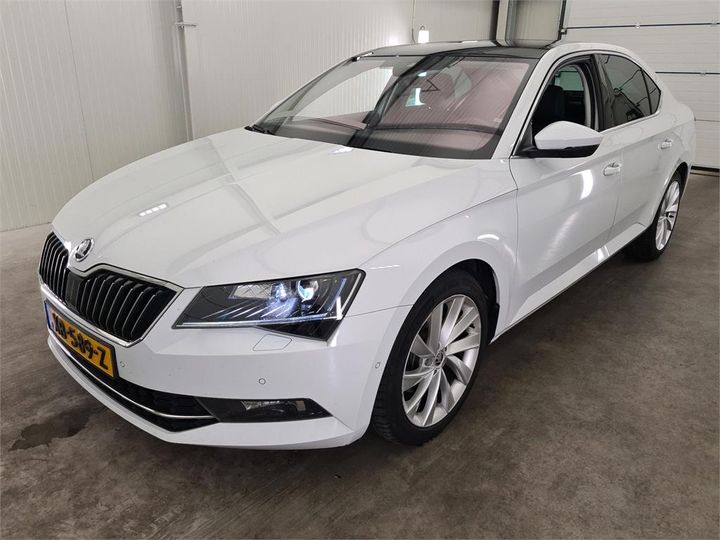 SKODA SUPERB 2019 tmban9np6k7022708