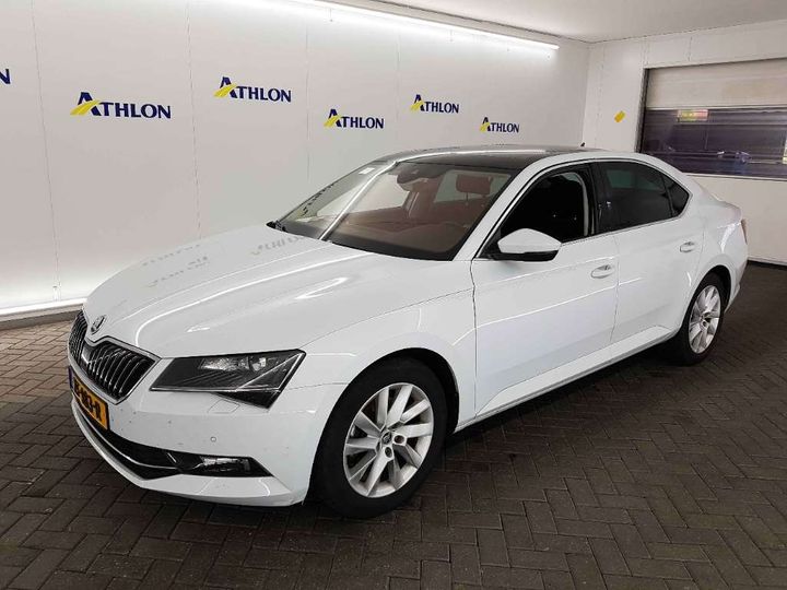 SKODA SUPERB 2019 tmban9np8k7038747