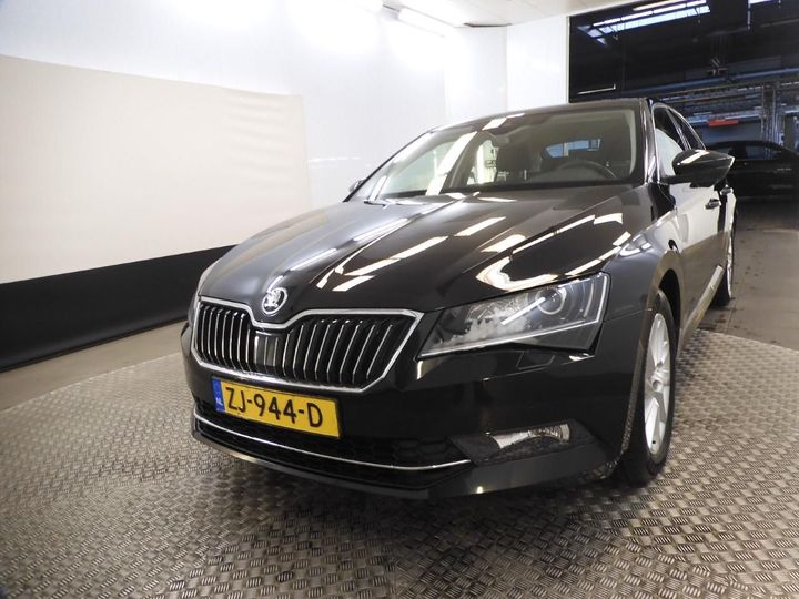 SKODA SUPERB 2019 tmban9np8k7070985