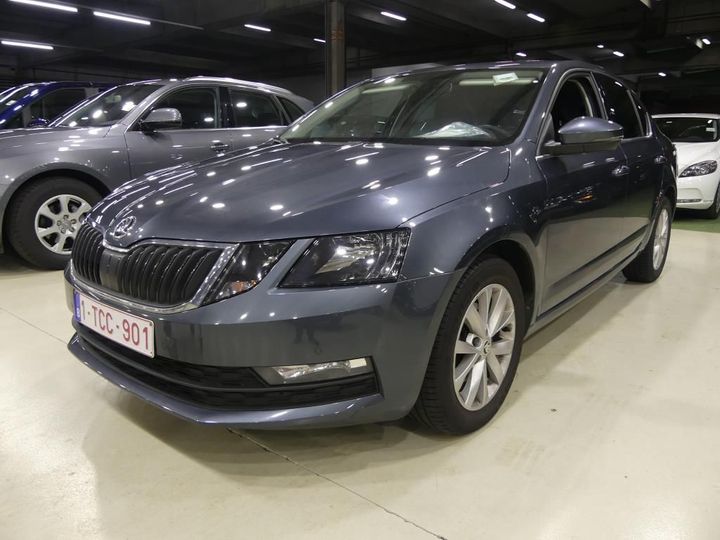 SKODA OCTAVIA 2017 tmbap7ne0j0143044