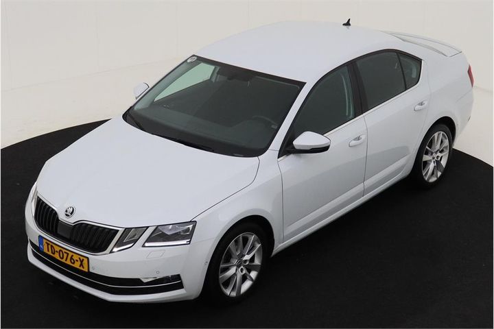 SKODA OCTAVIA 2018 tmbap9ne0j0244533