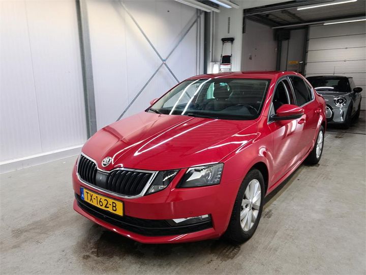 SKODA OCTAVIA 2018 tmbap9ne2k0065251