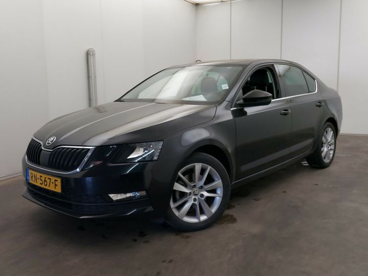 SKODA OCTAVIA 2018 tmbap9ne5j0163057