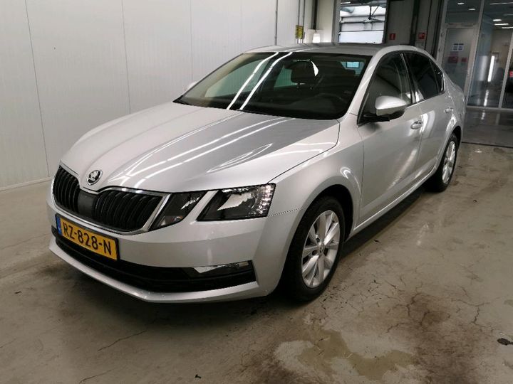 SKODA OCTAVIA 2018 tmbap9ne8j0271107