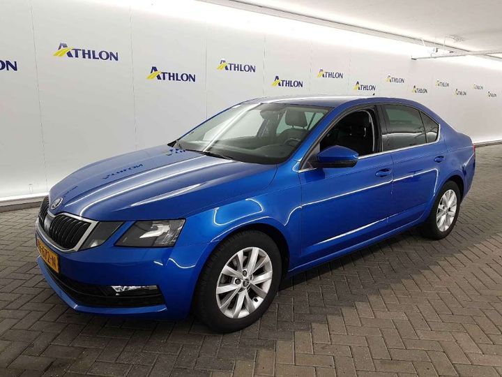 SKODA OCTAVIA 2017 tmbap9nexj0103324