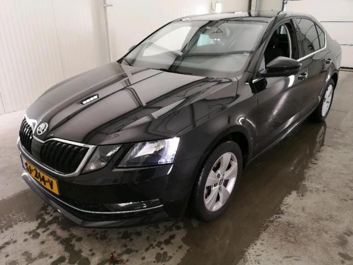 SKODA OCTAVIA 2018 tmbar9ne7j0308402