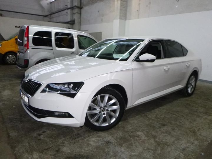 SKODA SUPERB 2018 tmbcj9np2k7020670