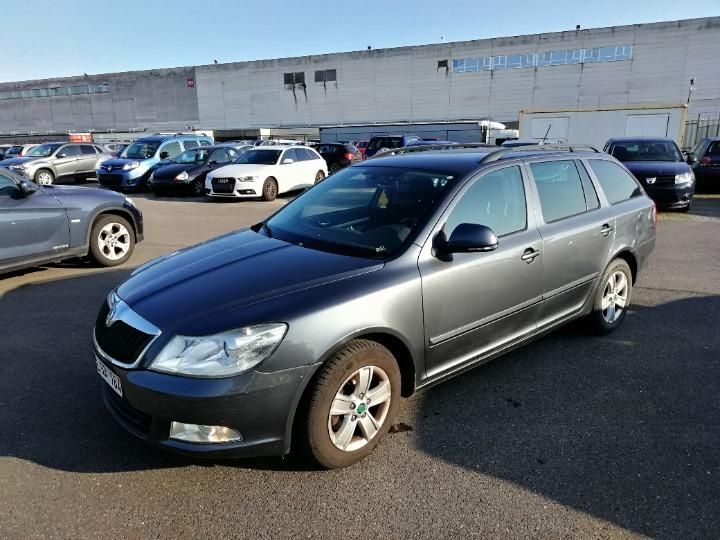 SKODA OCTAVIA 2011 tmbht21z6c2053877