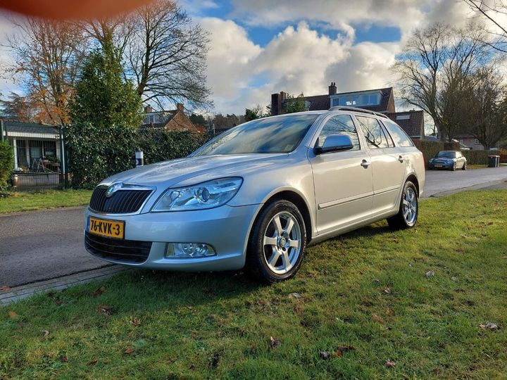 SKODA OCTAVIA 2010 tmbht61z3a2088641