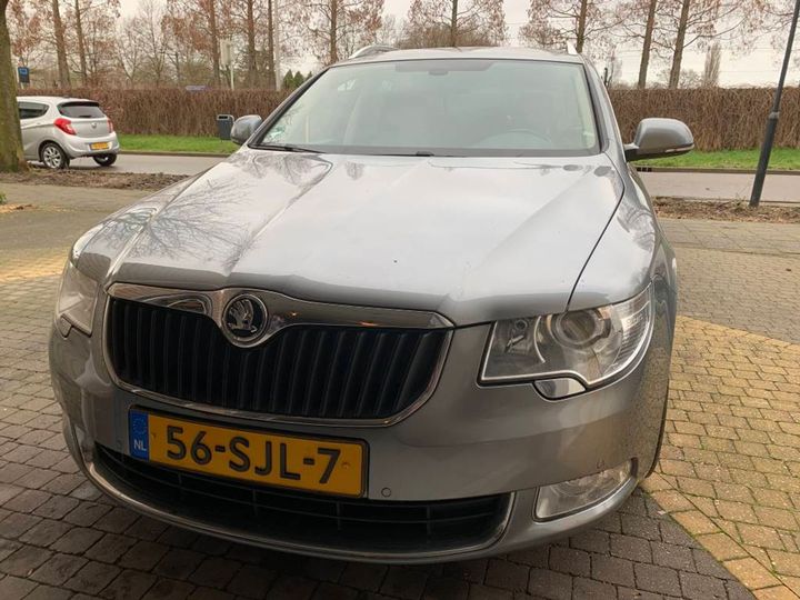 SKODA SUPERB 2011 tmbjb73t4c9025688