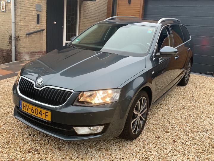 SKODA OCTAVIA 2016 tmbjb7ne9g0104640