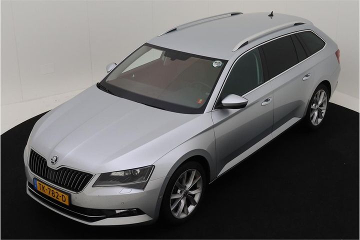 SKODA SUPERB 2018 tmbjb9np3j7611142