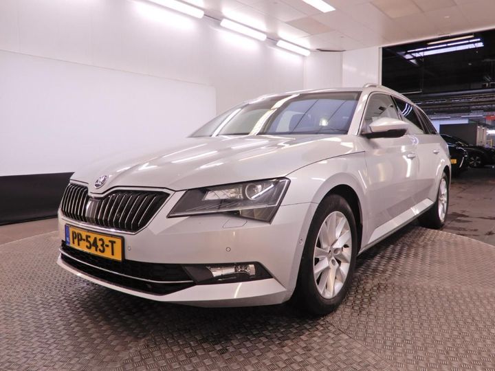 SKODA SUPERB 2017 tmbjb9np9j7513863