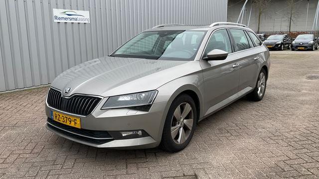 SKODA SUPERB 2018 tmbjb9npxj7568595