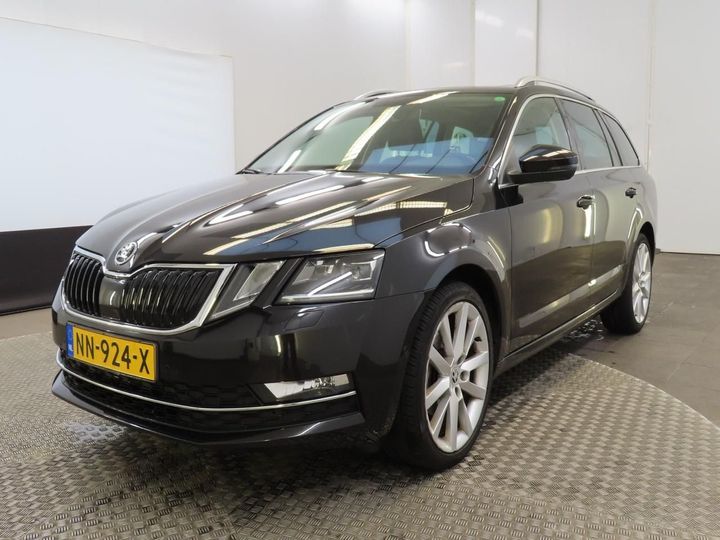 SKODA OCTAVIA 2017 tmbjc9ne7j0026519