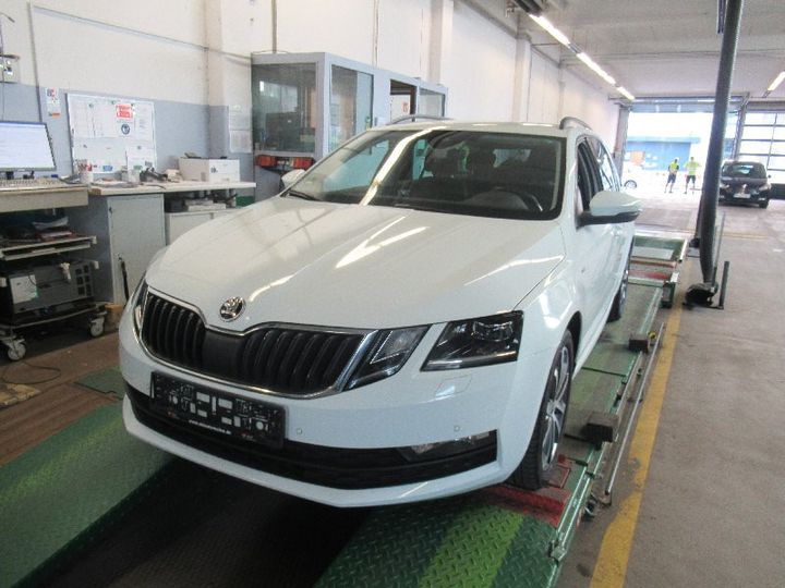 SKODA OCTAVIA 2017 tmbjg7ne0j0127460