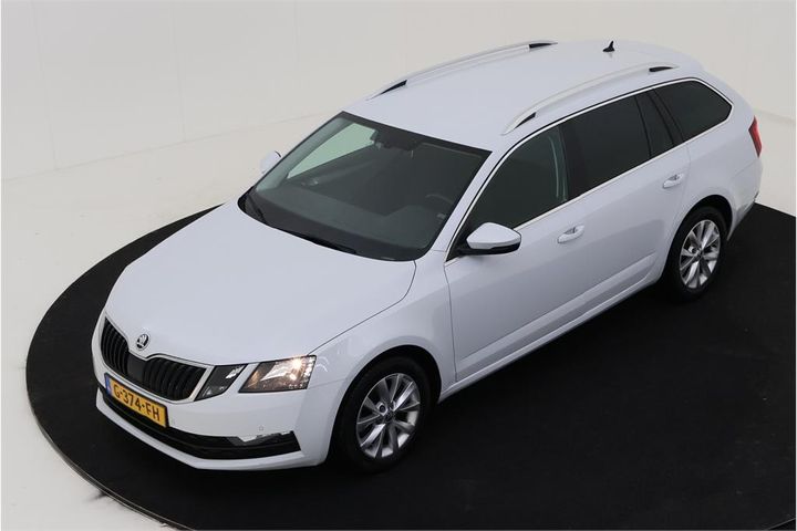 SKODA OCTAVIA 2019 tmbjg7ne0k0133647