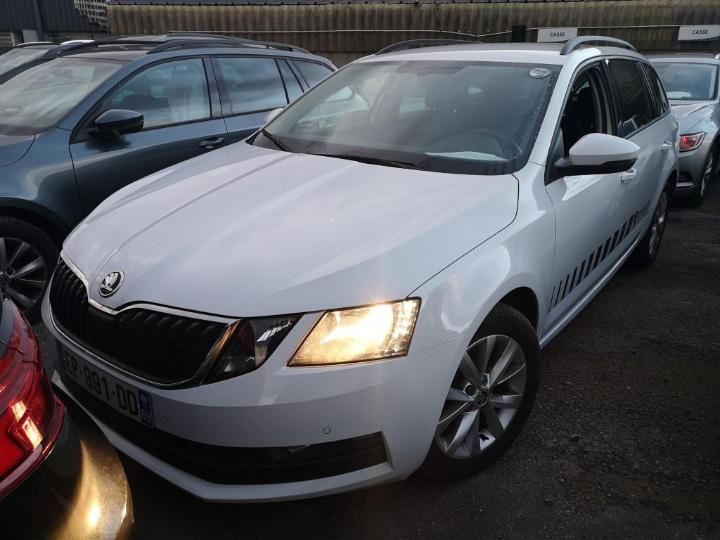 SKODA OCTAVIA 2017 tmbjg7ne1j0053501