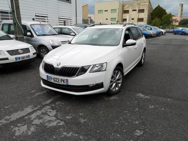 SKODA OCTAVIA 2017 tmbjg7nexj0019962