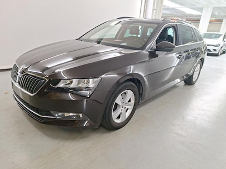 SKODA SUPERB 2018 tmbjg7np2j7592167