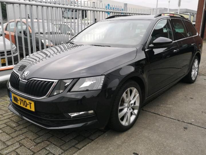 SKODA OCTAVIA 2017 tmbjg9ne0j0009193