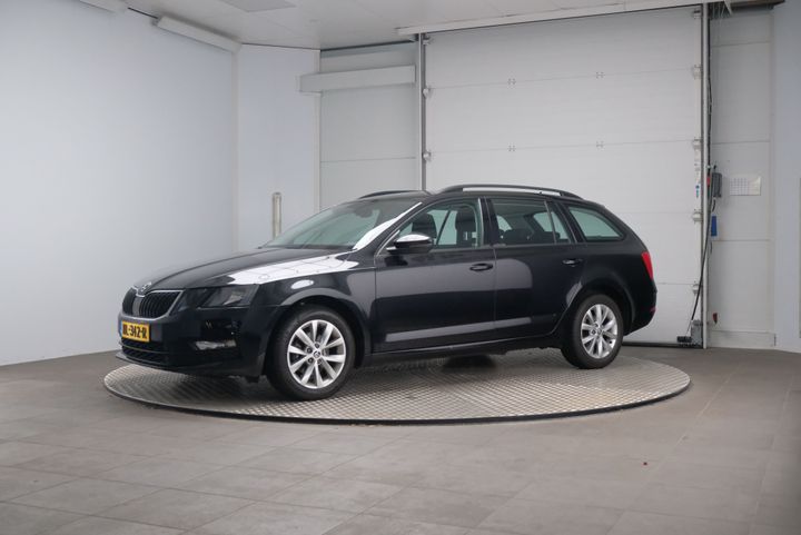 SKODA OCTAVIA 2017 tmbjg9ne0j0019304