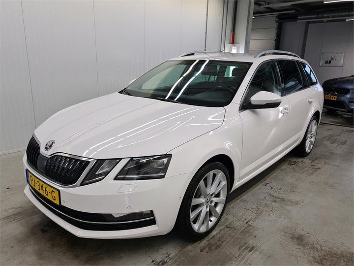 SKODA OCTAVIA 2017 tmbjg9ne1j0092617