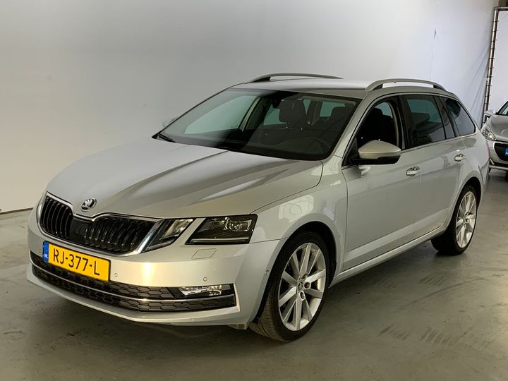 SKODA OCTAVIA 2018 tmbjg9ne1j0107259