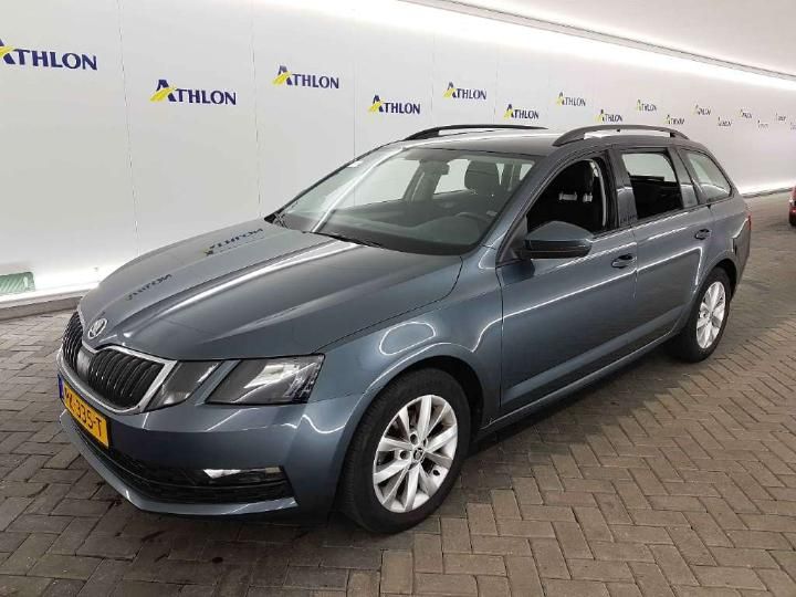 SKODA OCTAVIA 2017 tmbjg9ne1j0108671